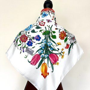 Gucci Scarf Iconic Floral Print Multicolor White Silk Wrap Gucci Gift Box